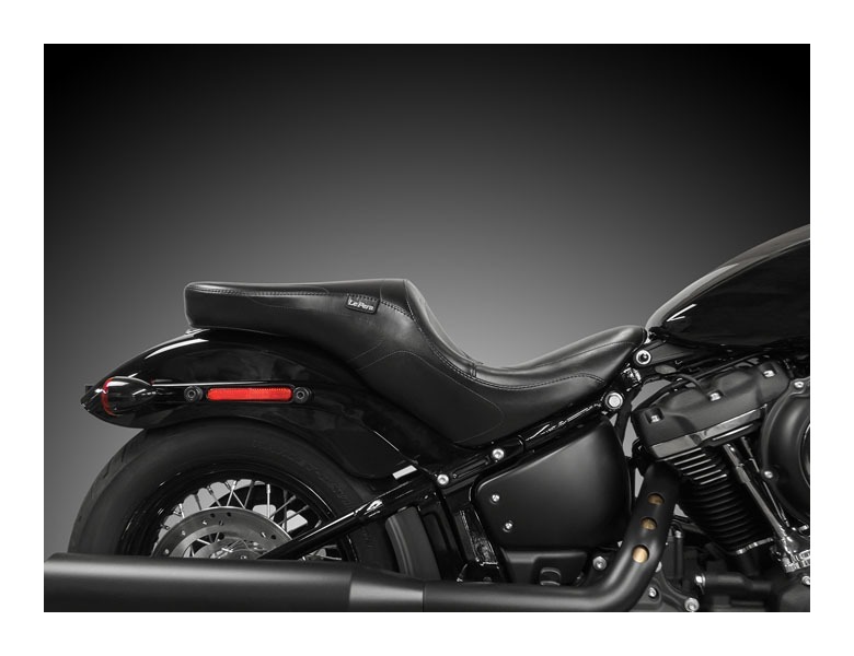 Le Pera Maverick Seat For Harley Softail 2018-2026 | JPCycles.com