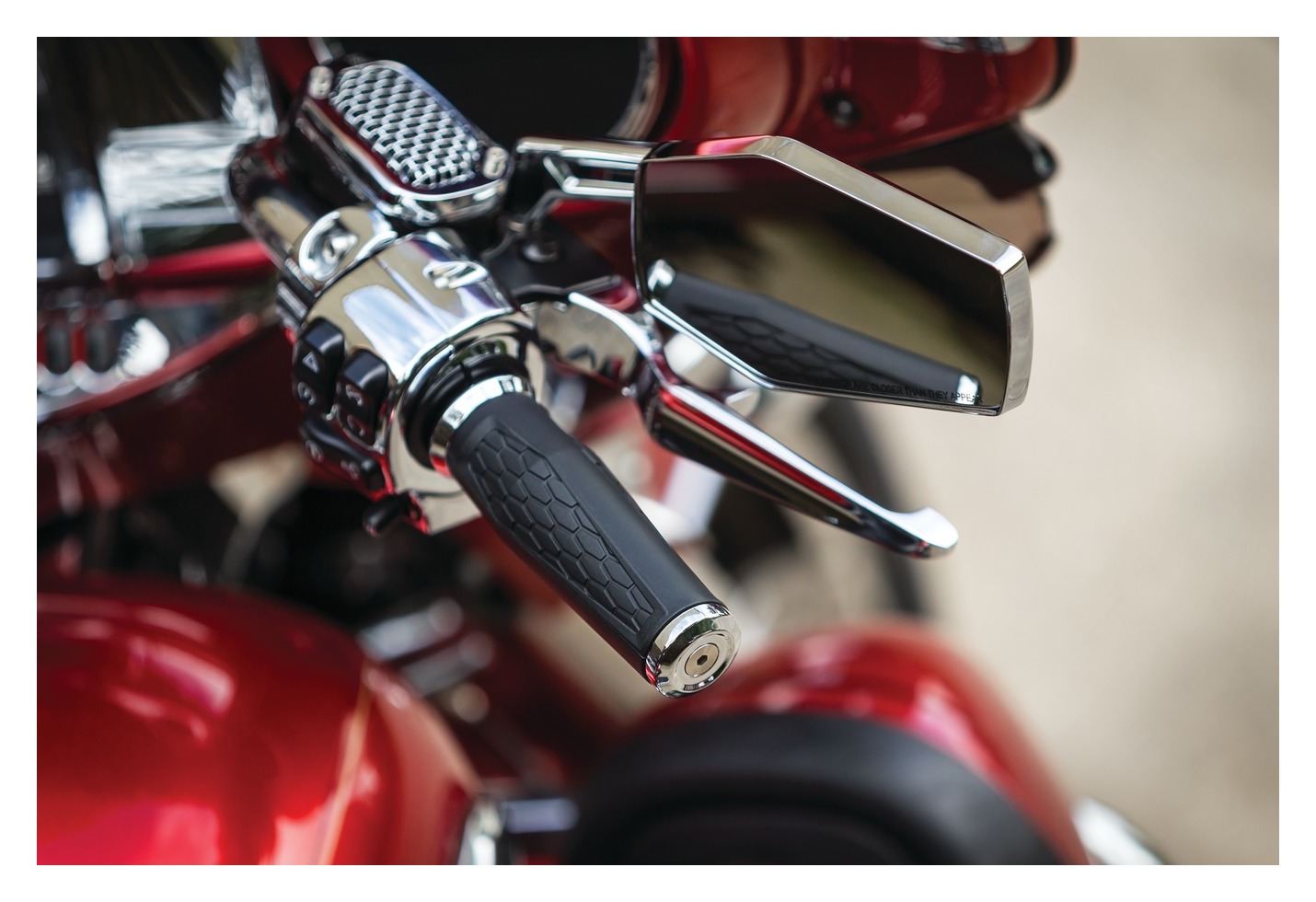 5919 クリアキン Kuryakyn HEX ミラー ハーレー　アレンネス Kuryakyn Hex Mirrors For Harley | JPCycles.com