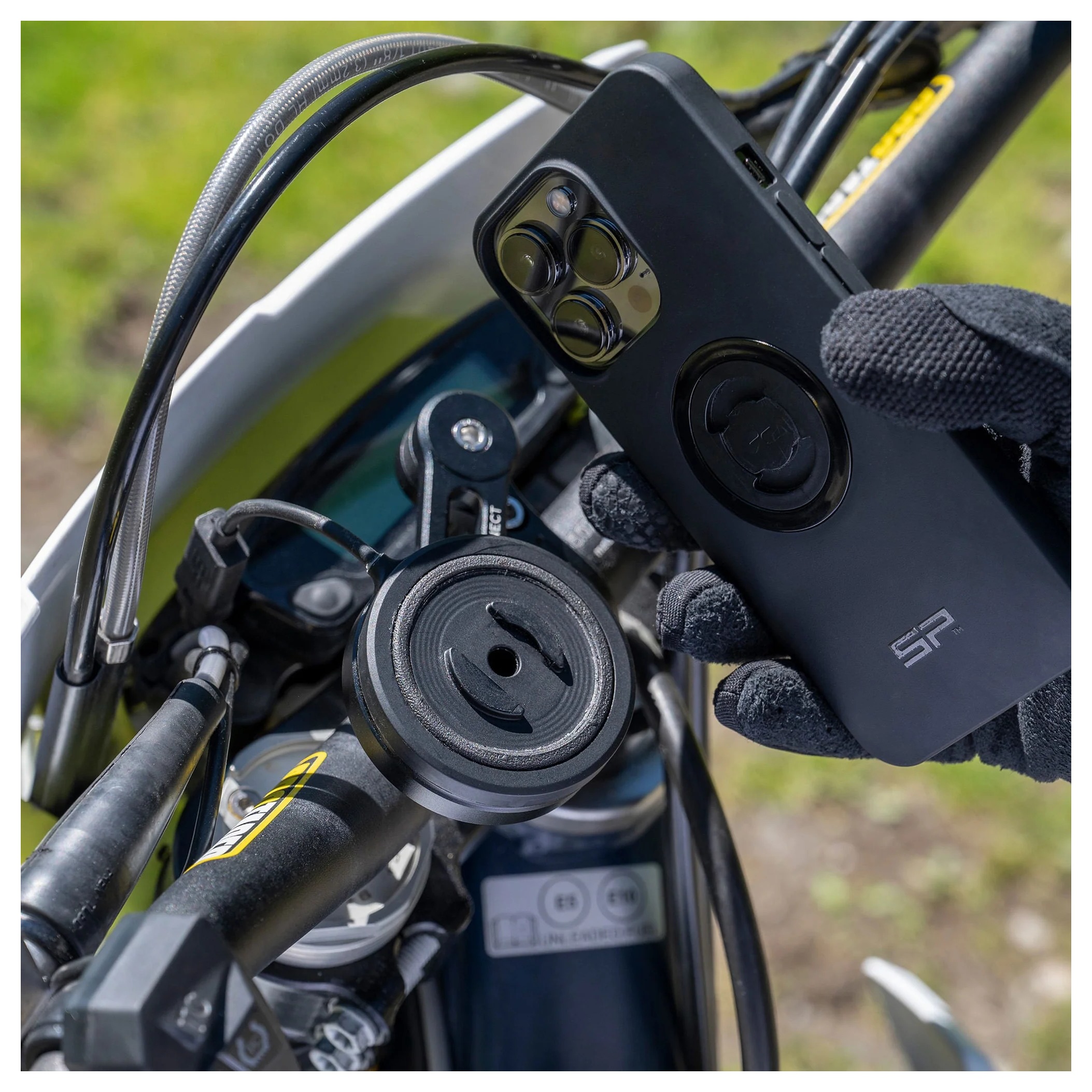 SP Connect SPC+ Anti Vibration Charging Module | JPCycles.com