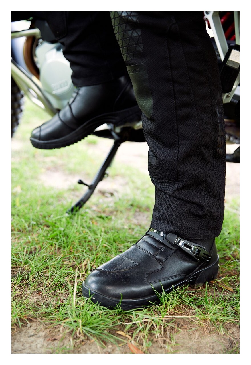 Sedici Vertice Waterproof Boots | JPCycles.com