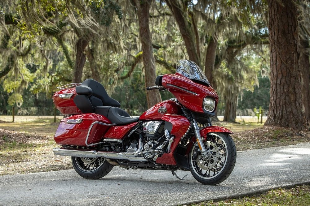 red Street Glide parked in front of a historic building