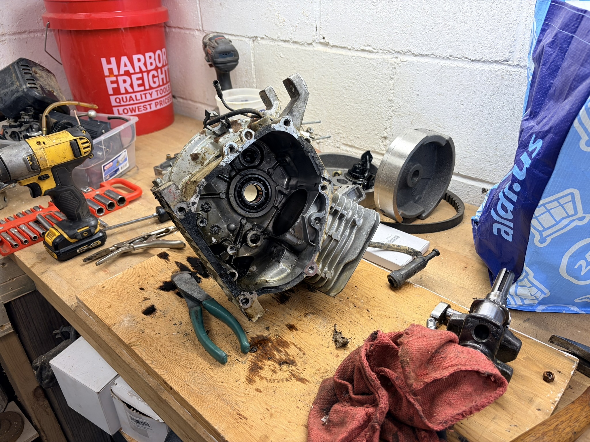 オーダー No suspension, 11 homebuilt horsepower: How not to do the