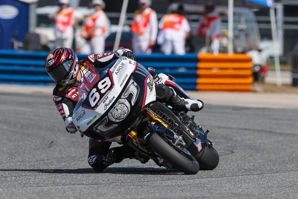 Gillim leading the race at Daytona International Speedway on his Indian Challenger