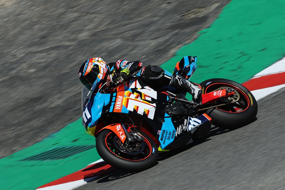 Ari Henning racing with Yoshimura at Moto America