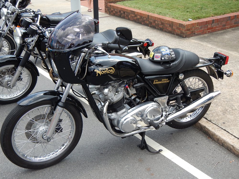 Norton Commando
