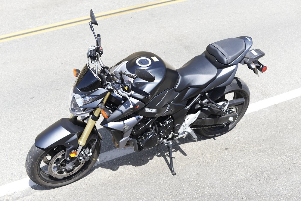Suzuki GSX-S750