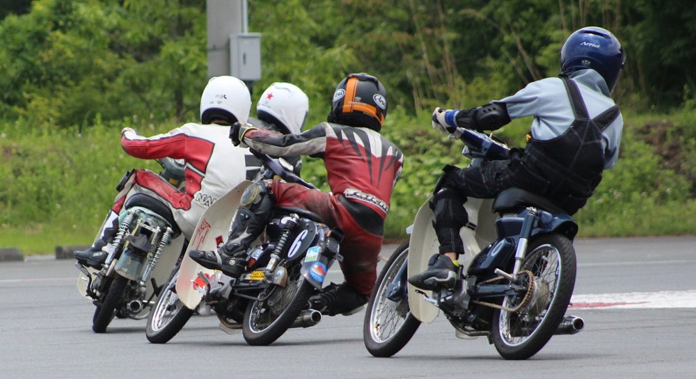 Honda Cub racing in Japan