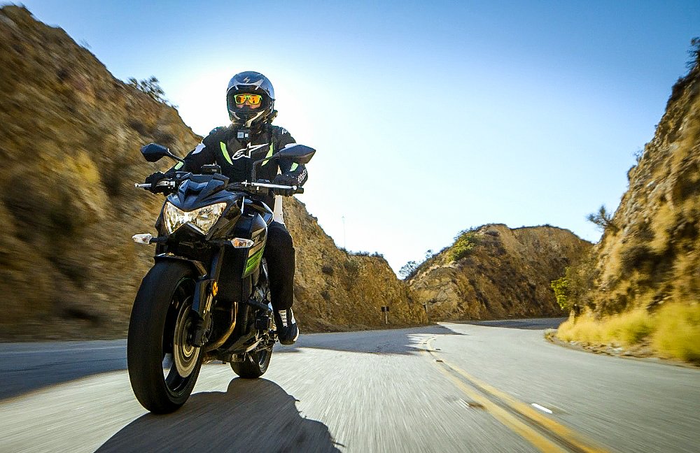 Kawasaki Z800 Spurgeon Dunbar Riding