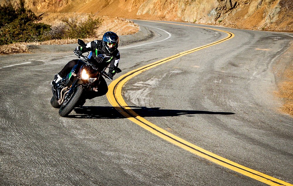 Kawasaki Z800 Spurgeon Dunbar Riding