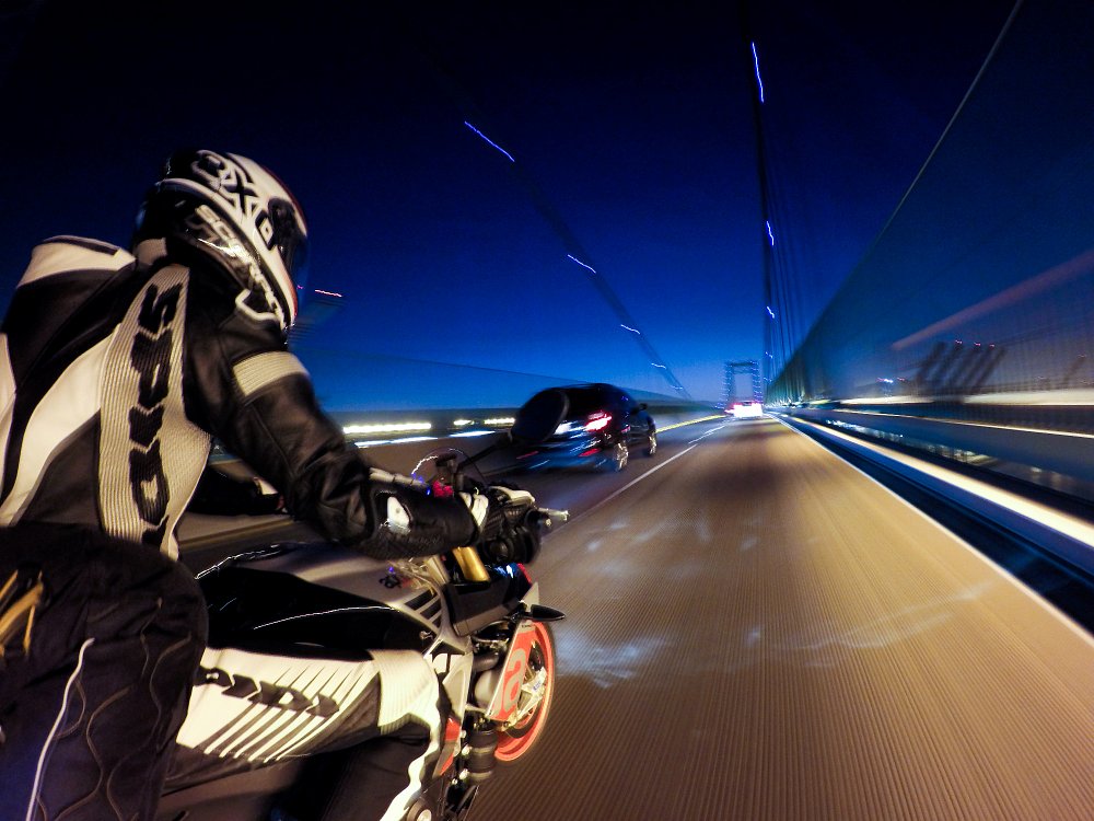 Aprilia Tuono Factory