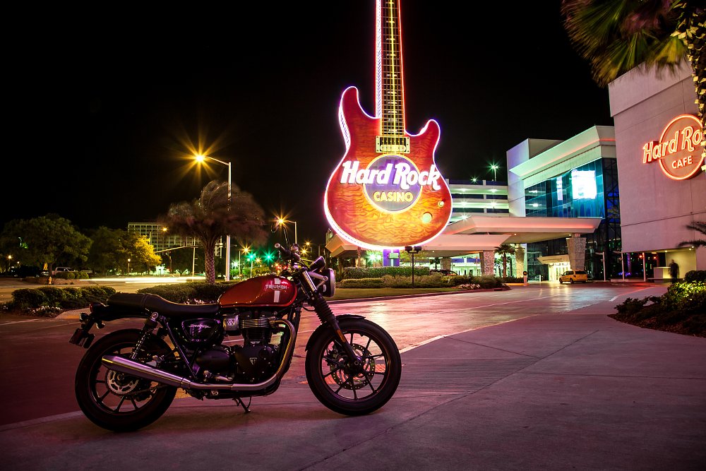 Spurgeon Dunbar Triumph Bonneville Street Twin