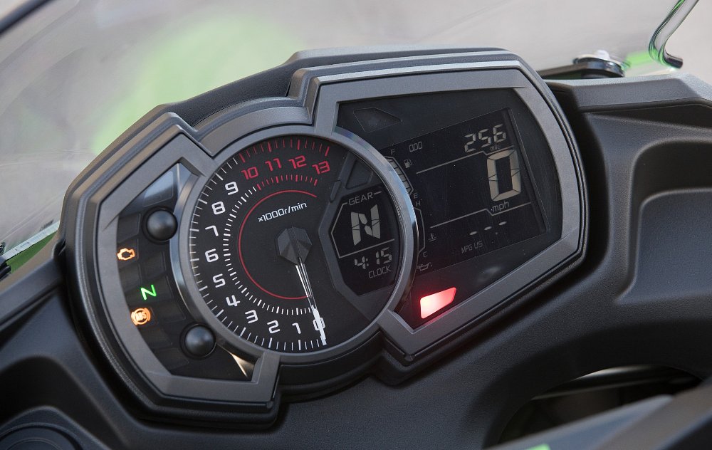 2017 Kawasaki Ninja 650 instrument cluster