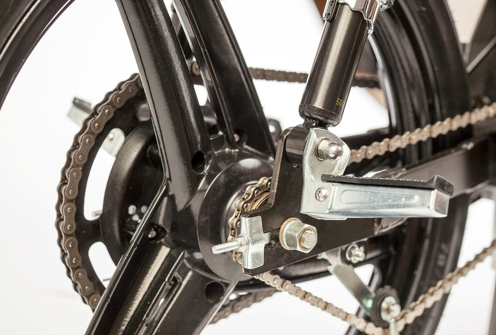 Monday Motorbikes M1 chain final drive