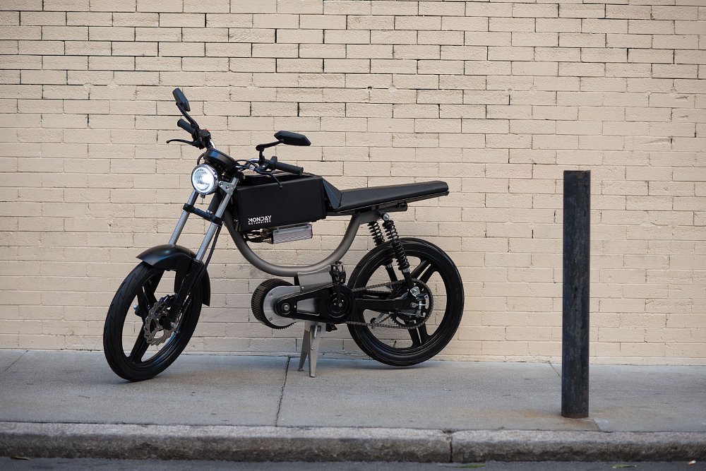 Monday Motorbikes M1