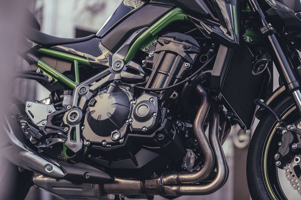 Kawasaki Z900 Engine