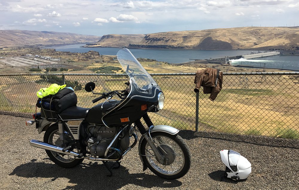 John Day Dam overlook