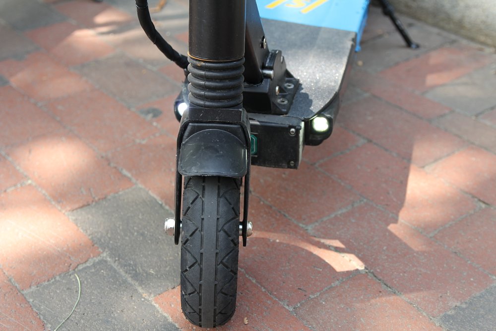 Skip electric scooter