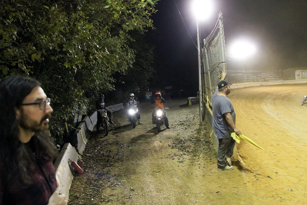 Flat track grid