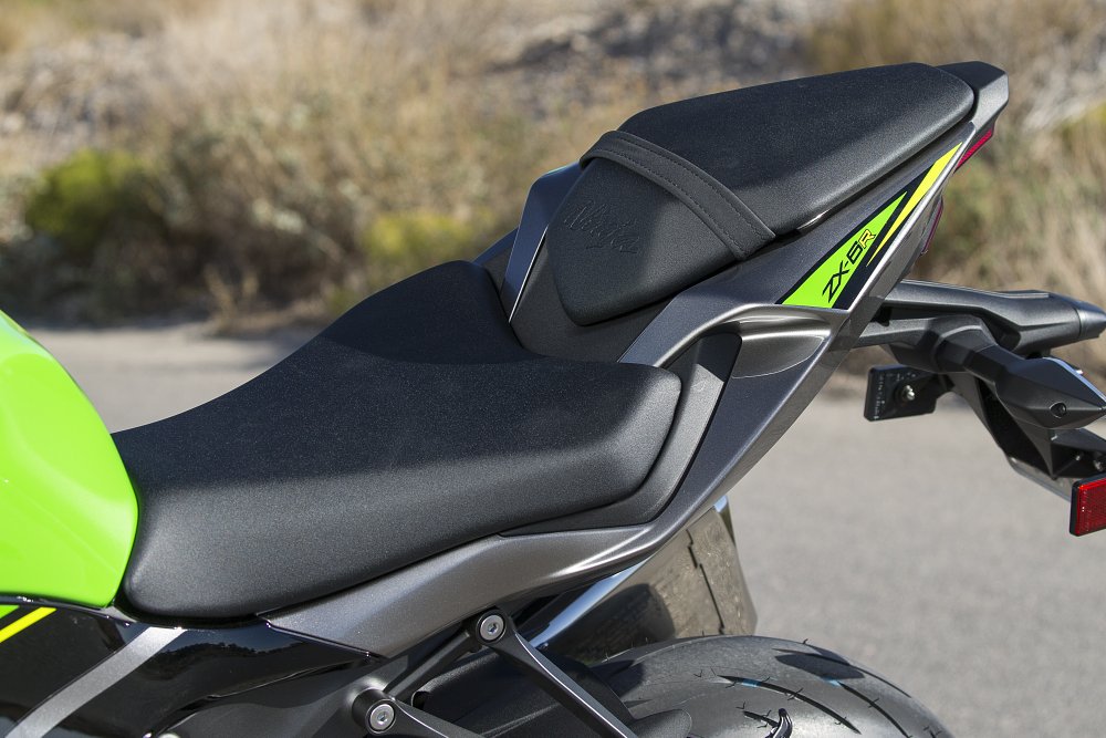 Kawasaki ZX-6R seat