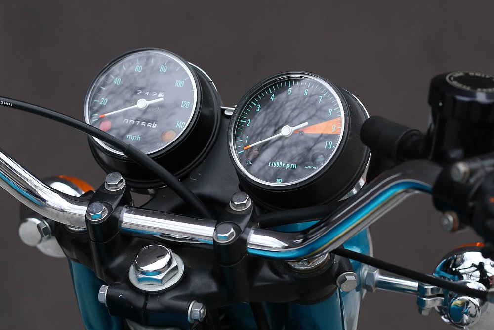 Honda CB750 instruments