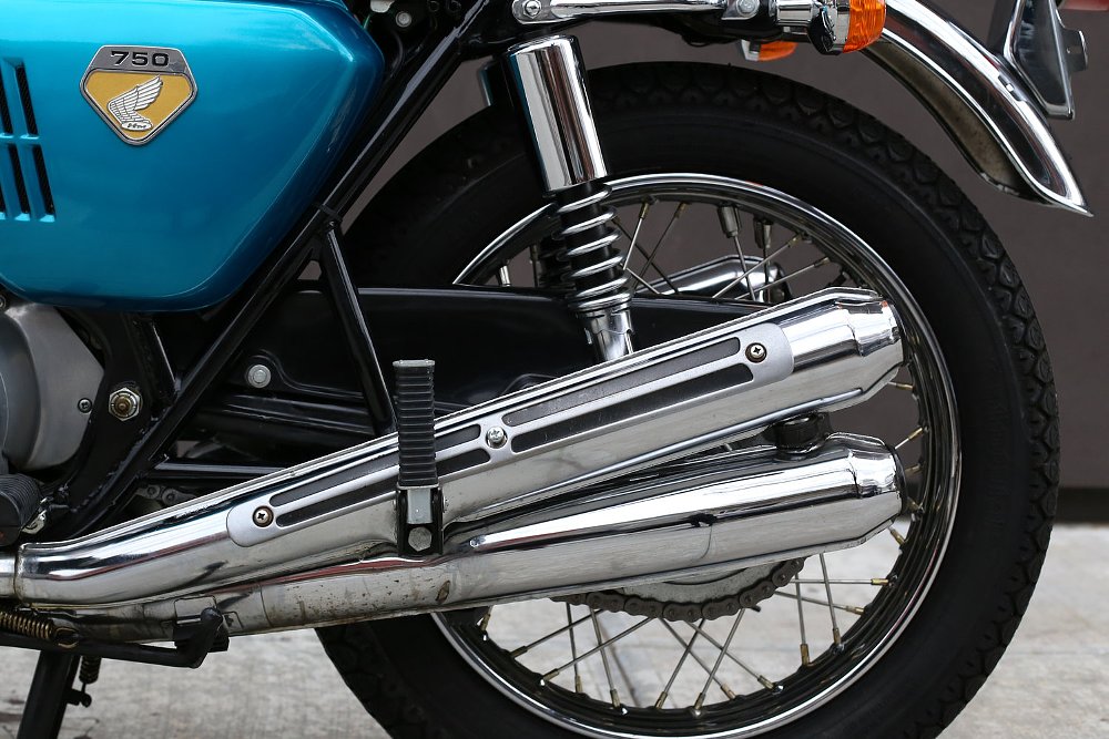 Honda CB750 exhaust