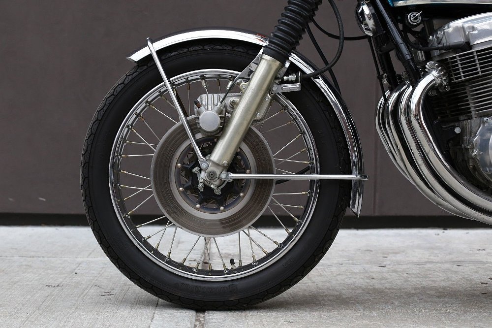 Honda CB750 disc brake