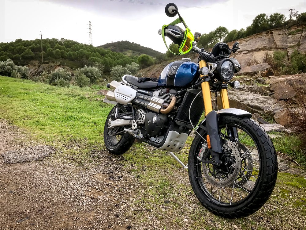 Triumph Scrambler 1200 XC and 1200 XE review 