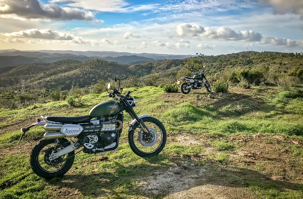 Triumph Scrambler 1200 XC and 1200 XE Review 