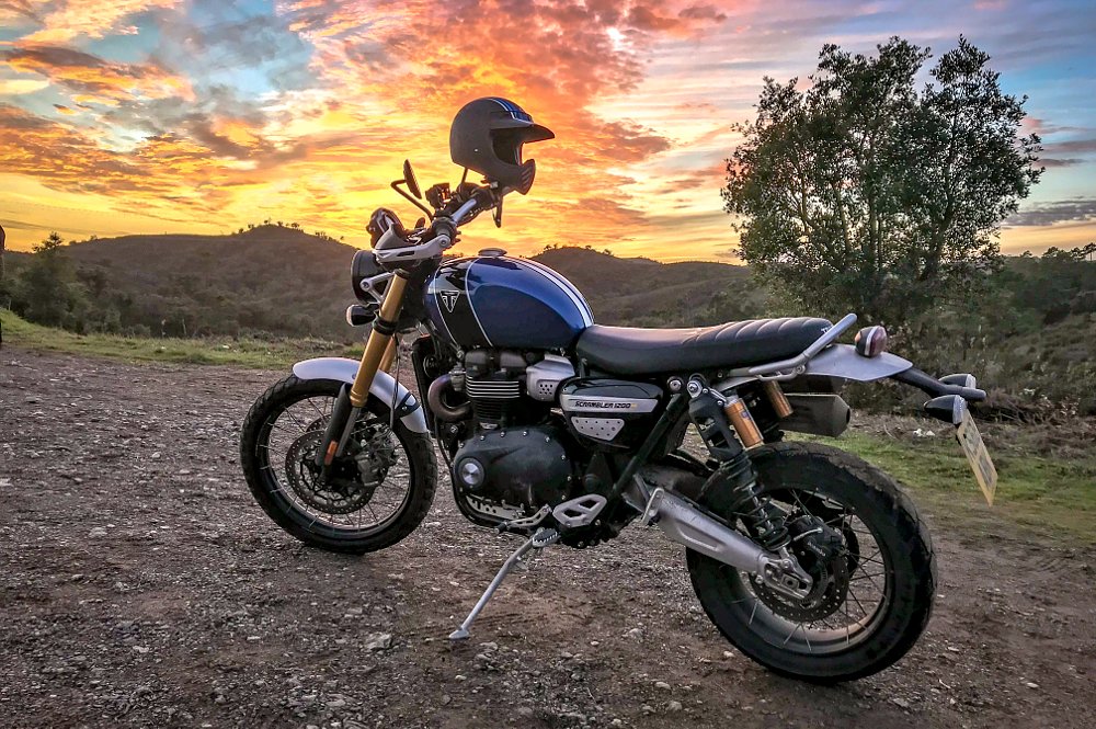 Triumph Scrambler 1200 XC and 1200 XE Review 