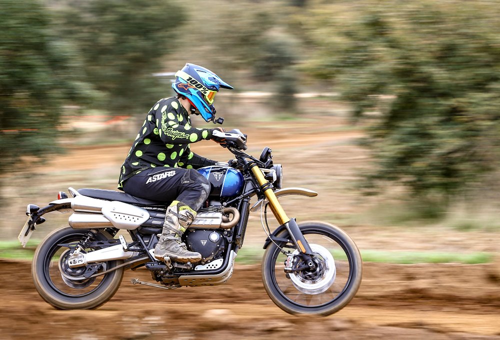 Triumph Scrambler 1200 XC and 1200 XE review 