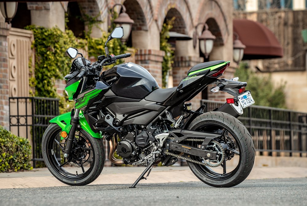 Kawasaki Z400 First Ride Review