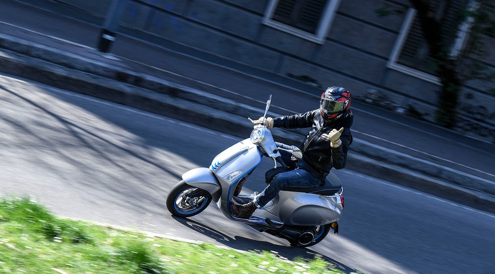 riding the Vespa Elettrica