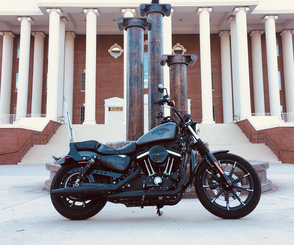 Harley-Davidson Sportster Iron 883