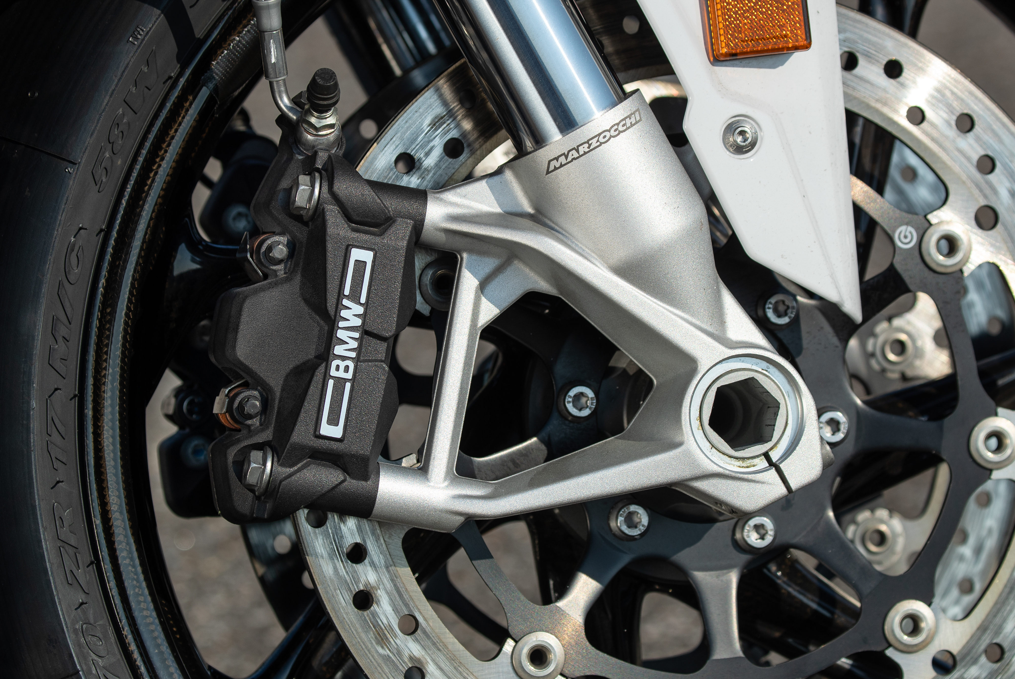 BMW S 1000 RR Review 