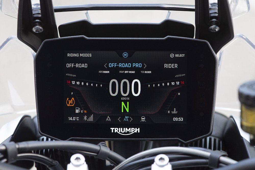 Triumph Tiger 900 First Ride Review TFT Dash