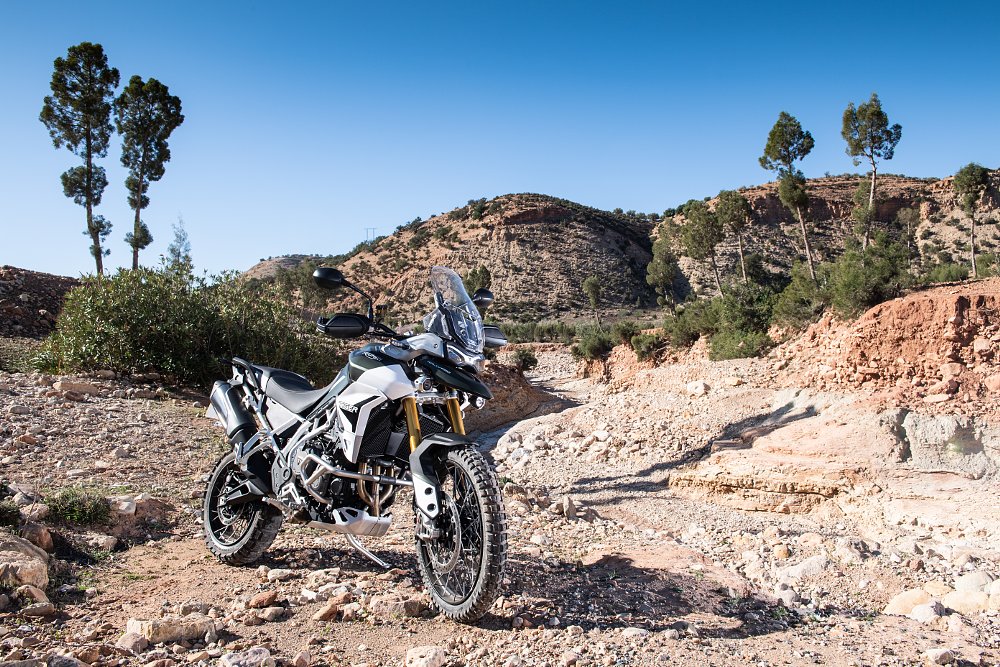 Triumph Tiger 900 First Ride Review Suspension
