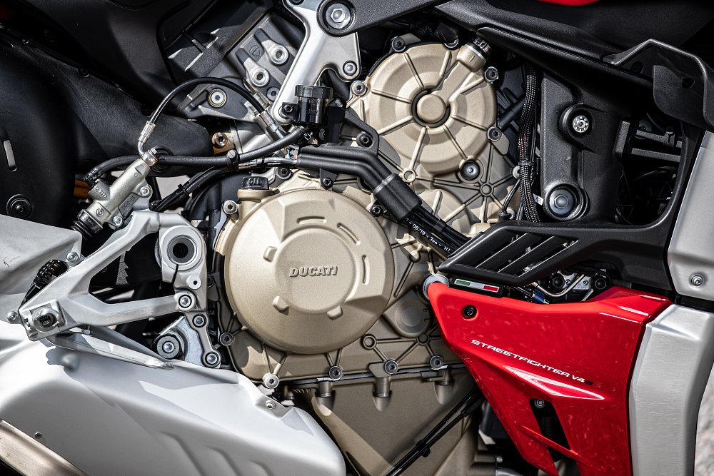 Ducati Streetfighter V4 engine