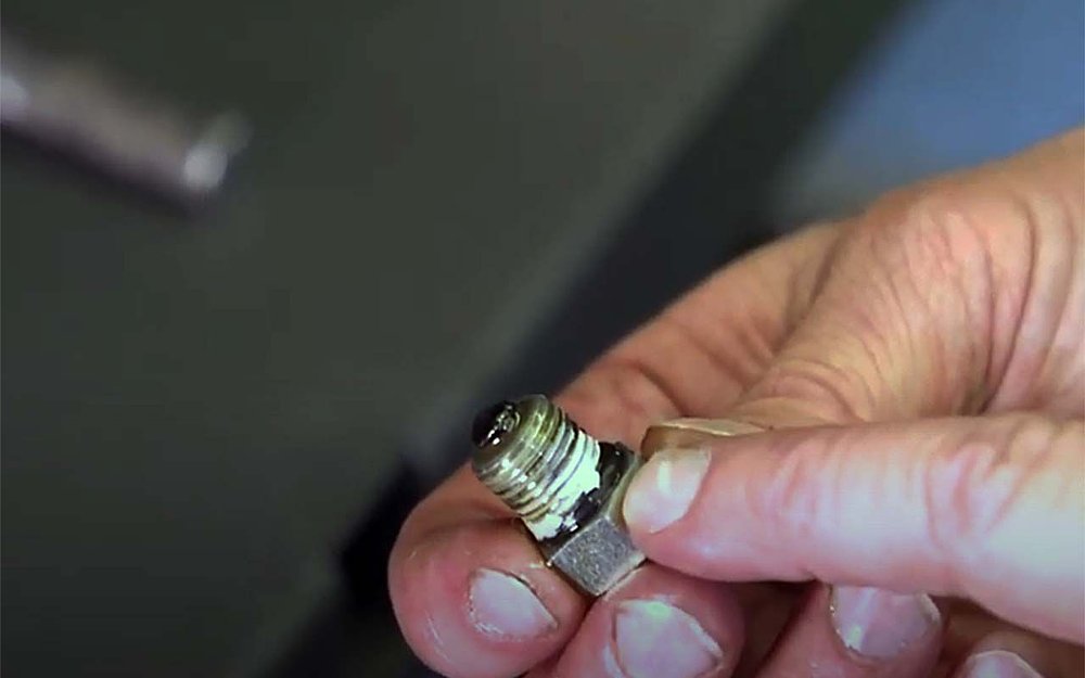 M8-transmission-oil-change-check-drain-plug