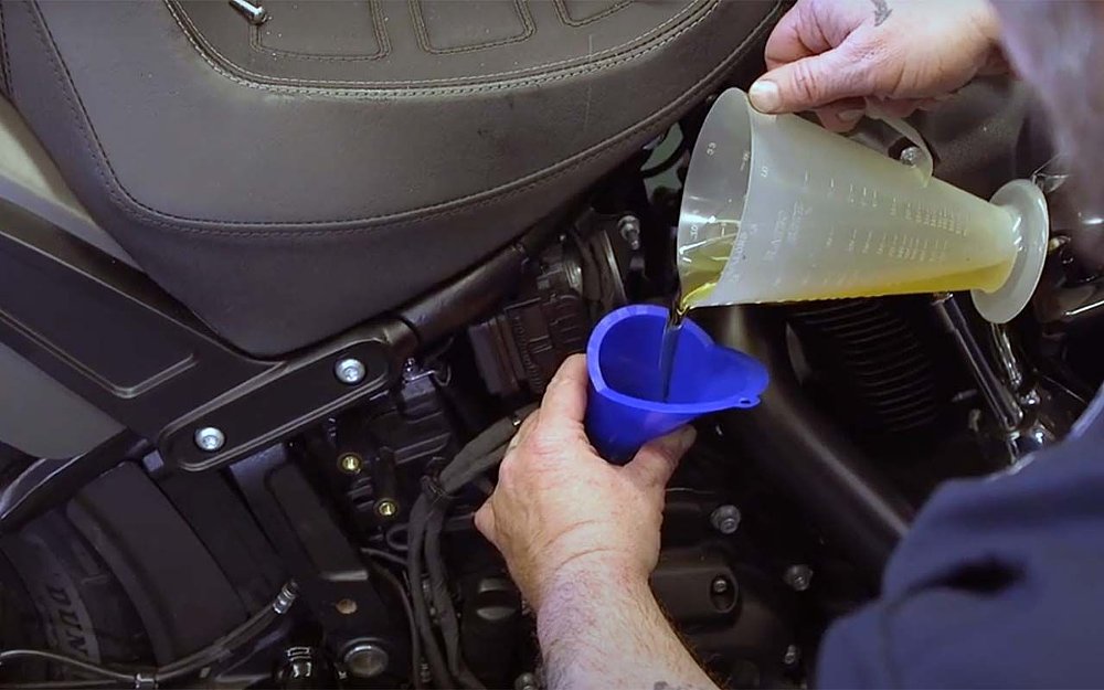 M8-transmission-oil-change-refill-fluid