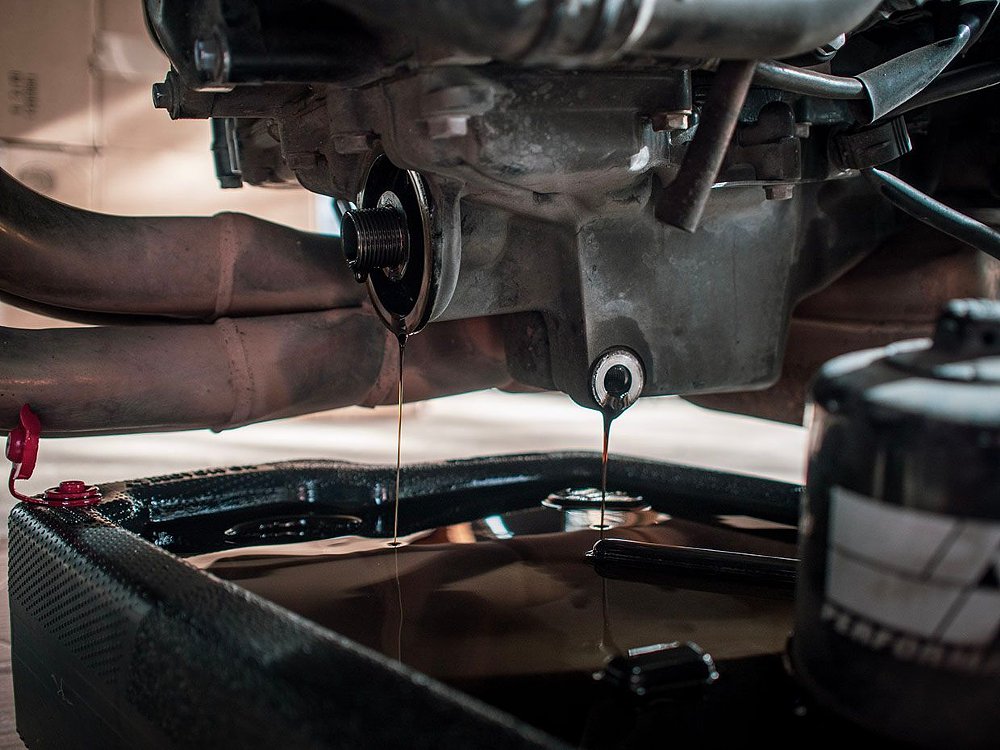 Kawasaki Z900RS maintenance