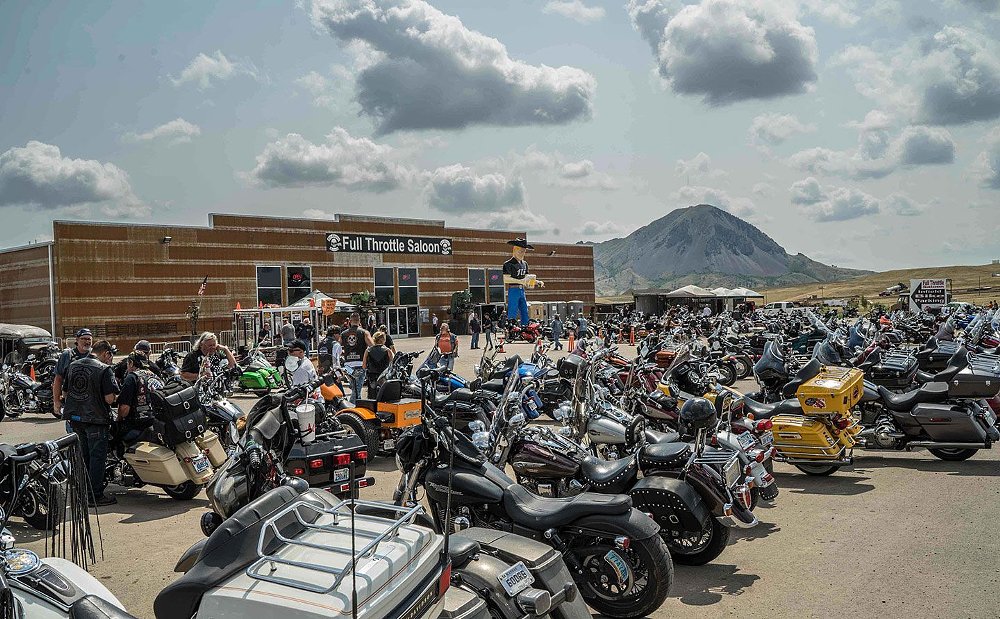 Full-Throttle-Saloon