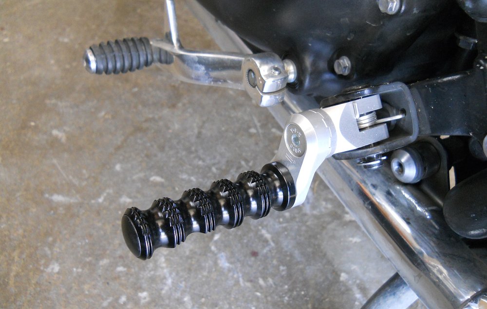 aftermarket lowered footpegs