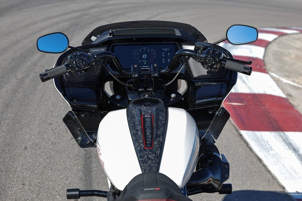 cockpit view of the 2024 Harley-Davidson CVO Road Glide ST