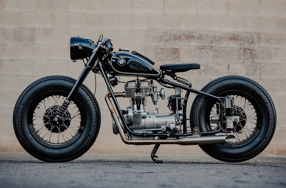 side view of the WYLD Garage BMW R25