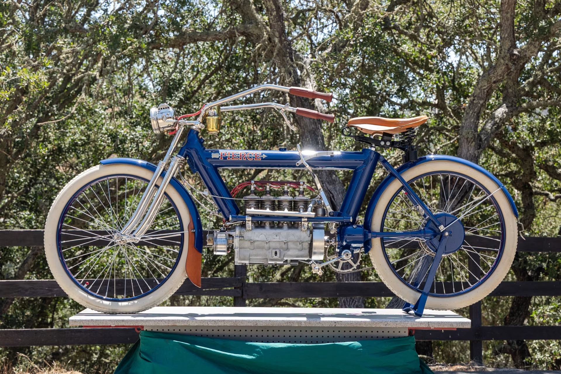 マーサ Three American four-cylinder motorcycles up for auction | JPCycles.com