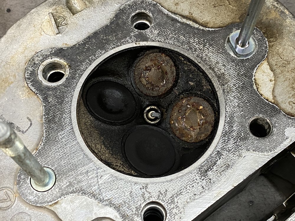 Corrosion on exhaust valves