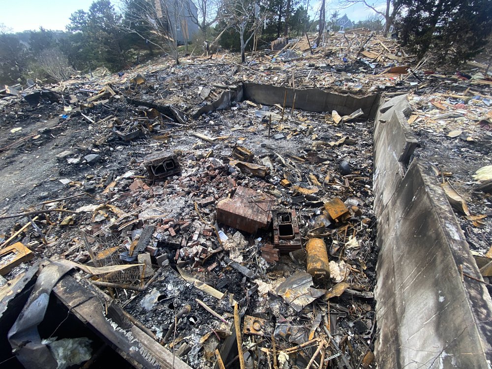 Henning disaster scene