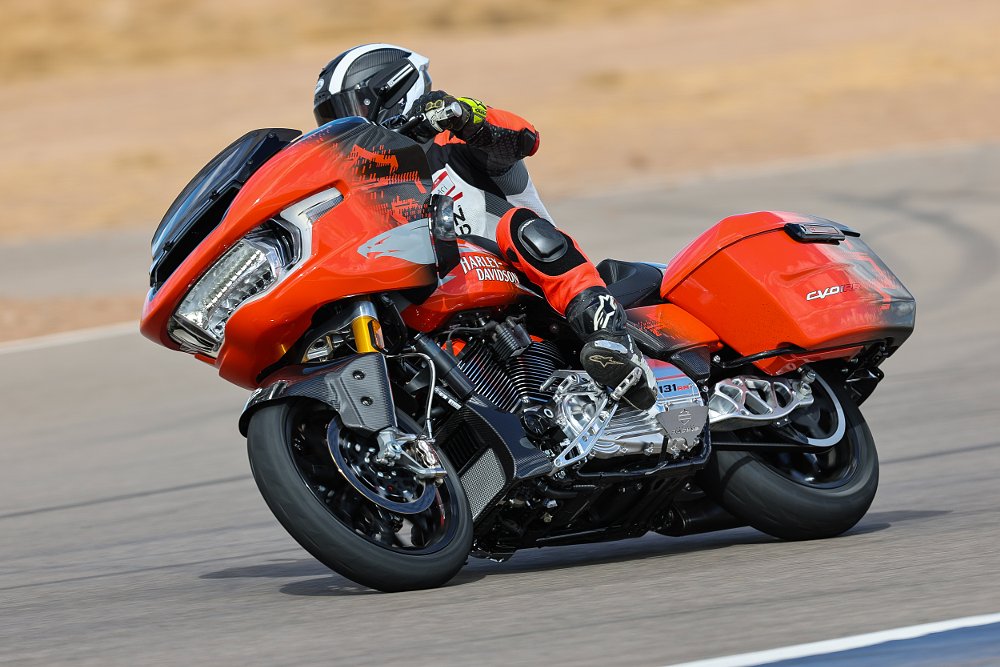 2025 CVO Road Glide RR cornering