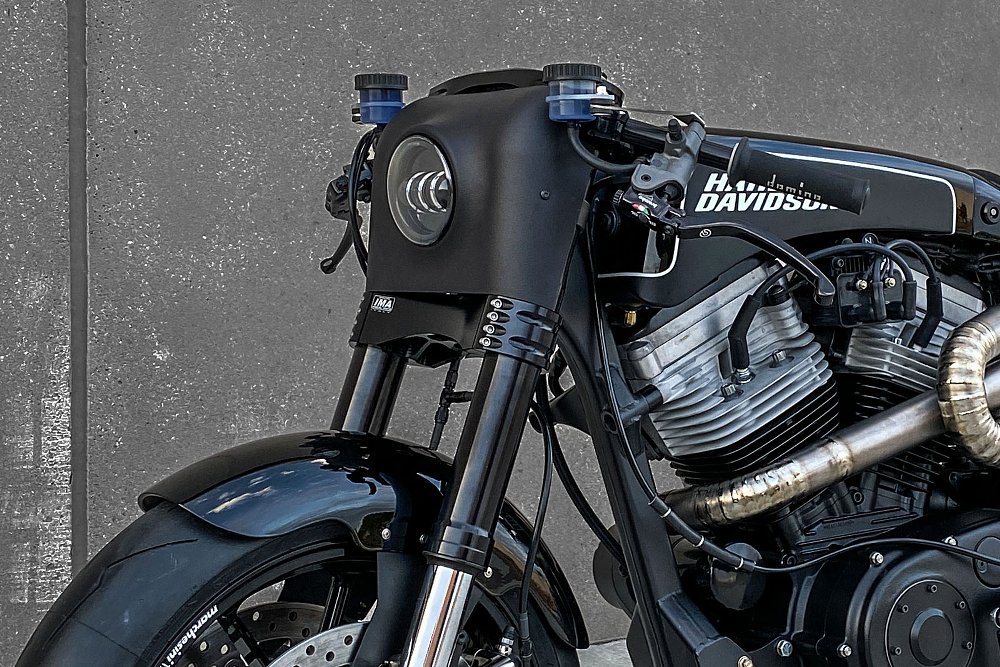 close view of the small front headlight cowl