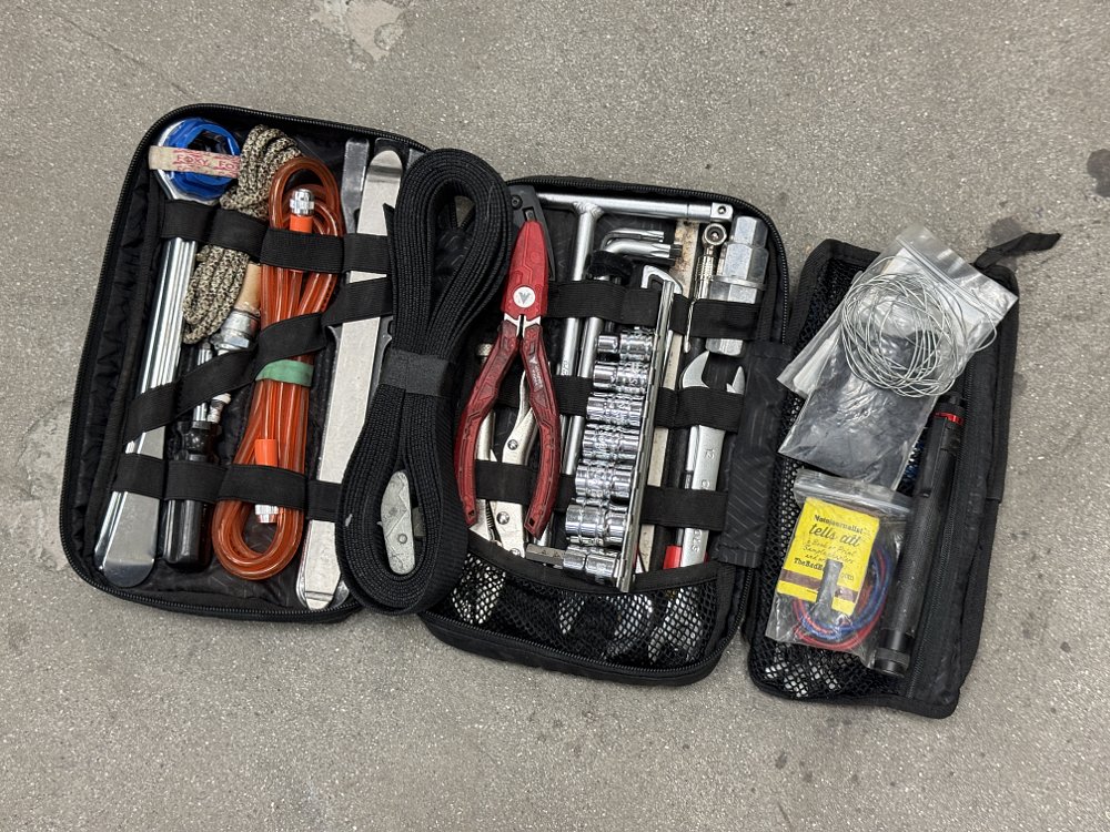 Ari's adventure and offroad tool kit